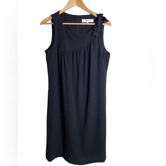 TRINA TURK Black Shift Shoulder Bow Mini Dress Size 10 - Picture 1 of 5